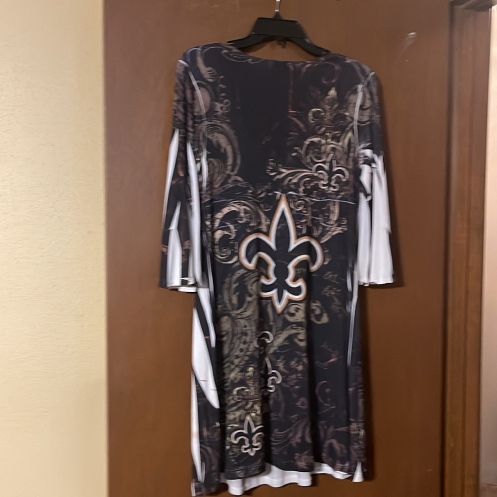 Dress - Picture 2 of 2